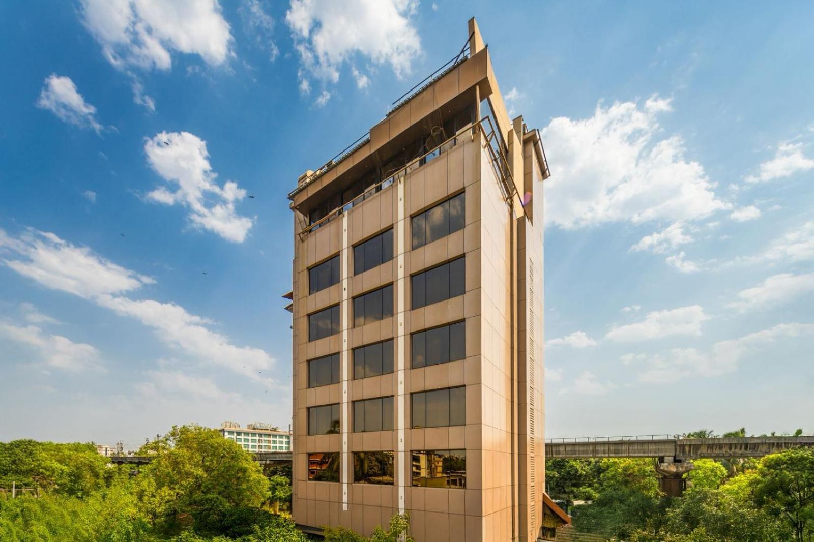 Hotel Peninsula Redpine, Mumbai